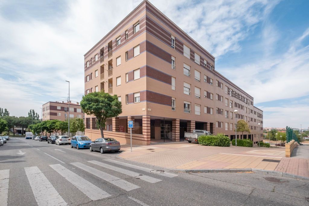 Vista exterior de Pis en venda en Salamanca Capital amb Calefacció