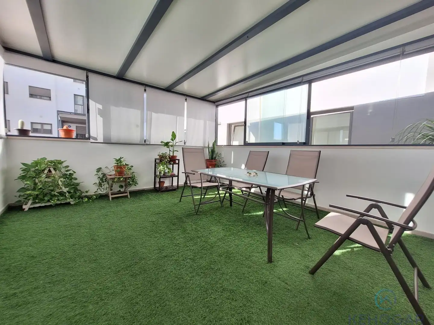 Piso con piscina en venta en Entrenúcleos, imagen 4