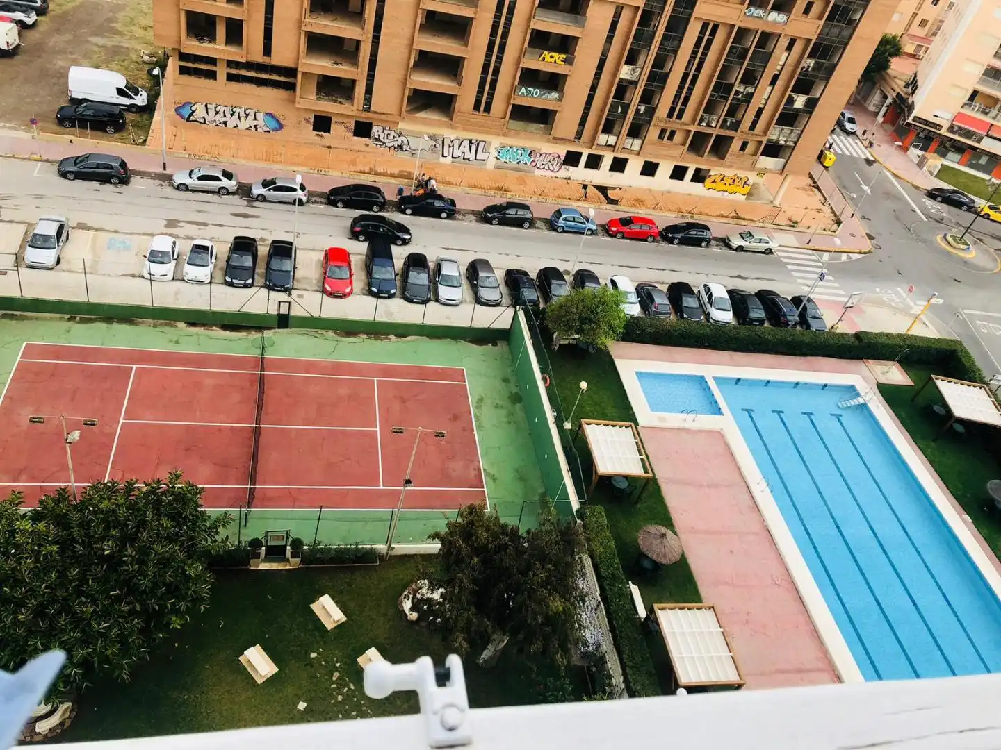 Parking de Apartamento de alquiler en El Puig de Santa Maria con Terraza, Piscina y Amueblado
