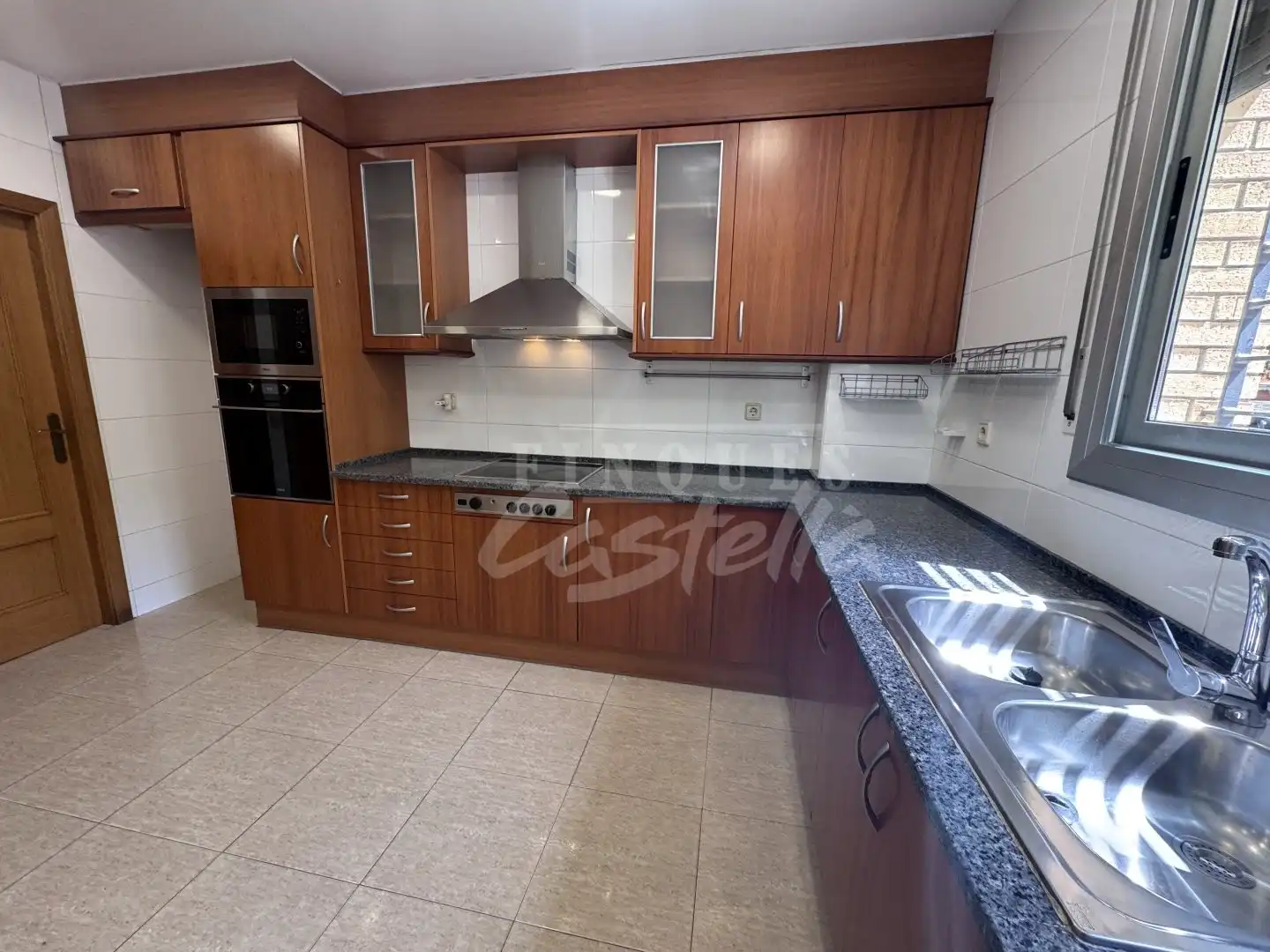 Cuina de Casa o xalet en venda en Mataró amb Aire condicionat, Terrassa i Balcó