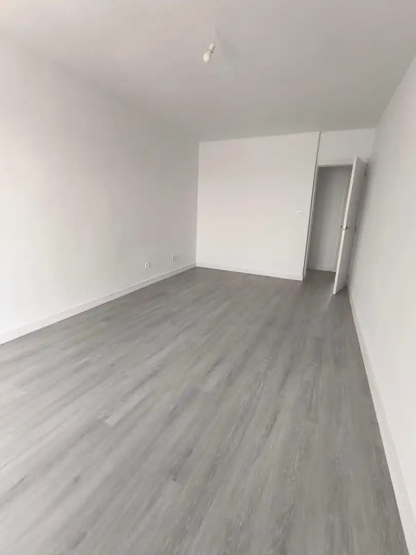 Habitación de Piso en venta en Fuenlabrada con Terraza y Alarma