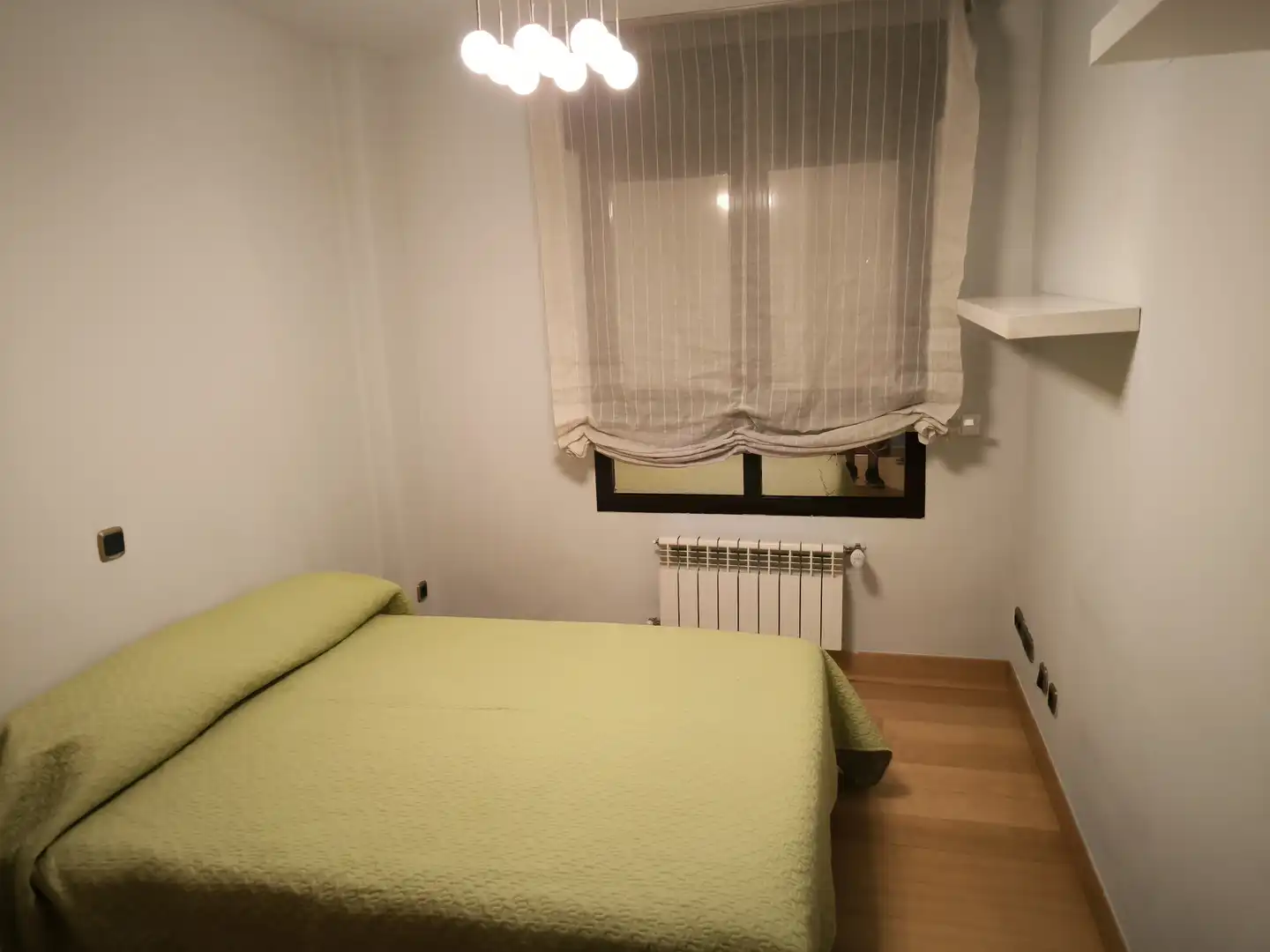 Bedroom of Flat for rent in Madrid  with Air Conditioner, Heating and Private garden