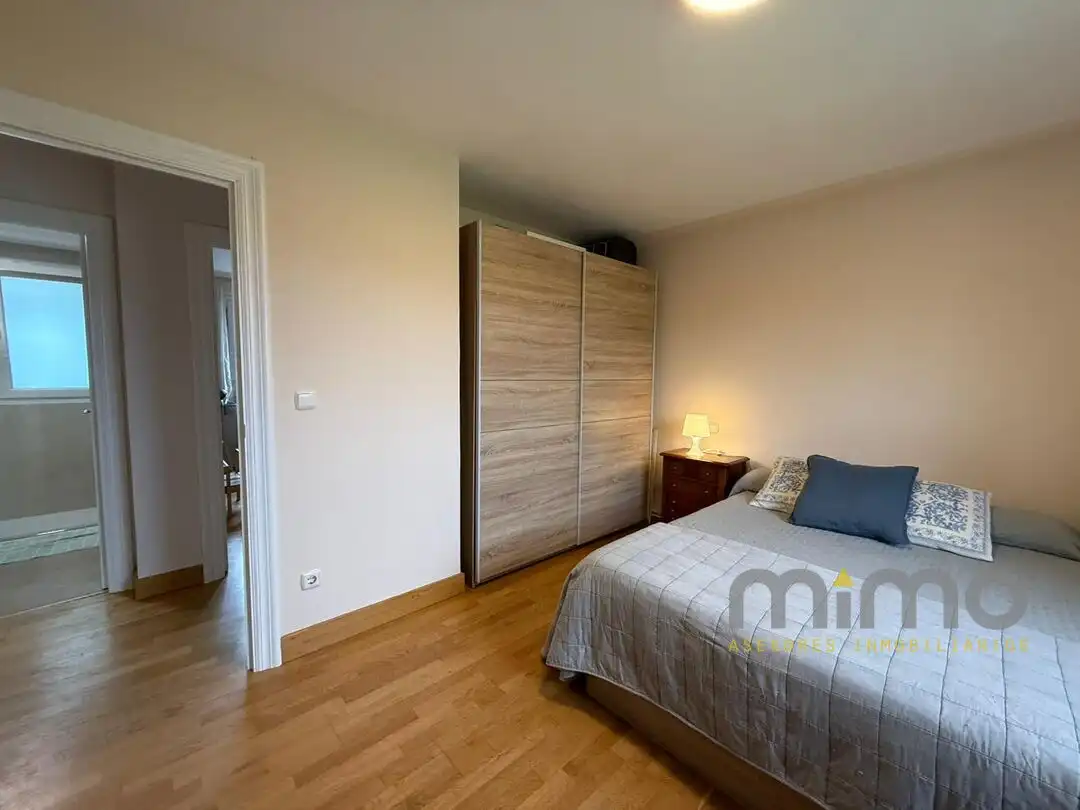 Habitación de Piso en venta en Irun  con Calefacción y Balcón