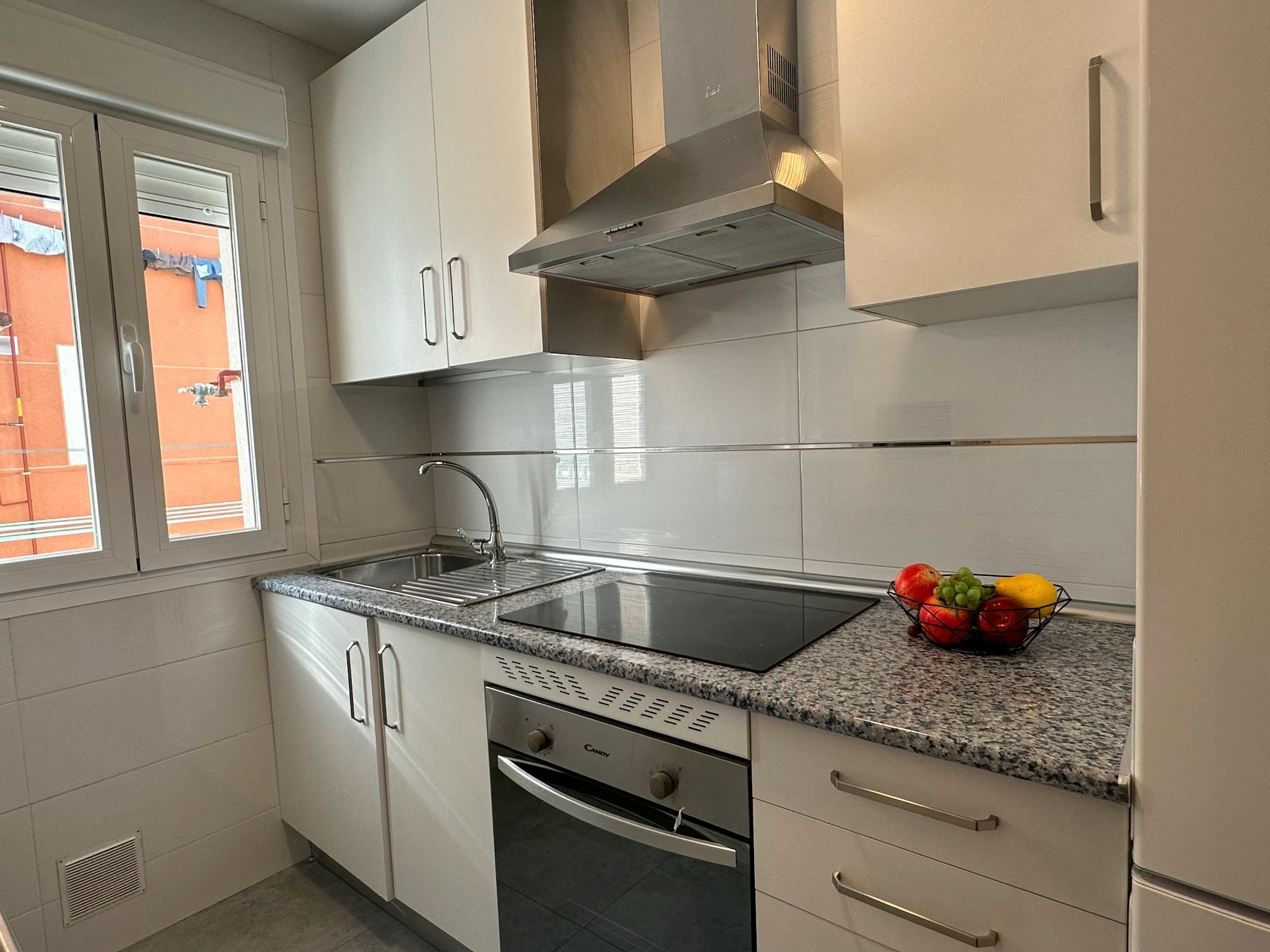 Kitchen of Flat to rent in  Madrid Capital  with Air Conditioner, Heating and Furnished