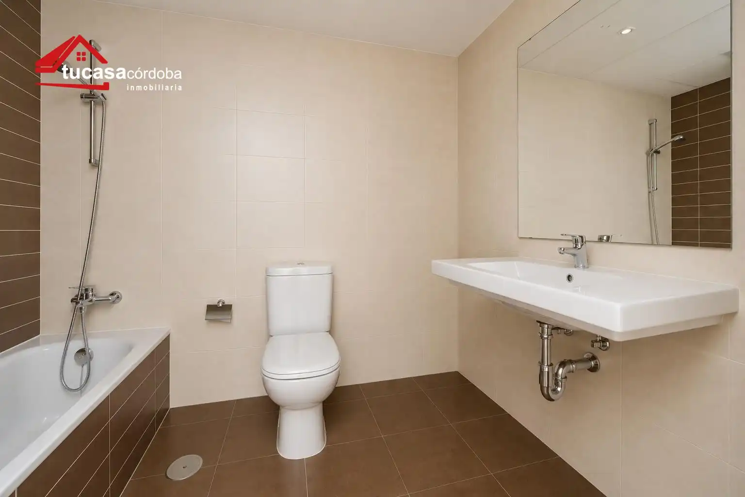 Bany de Pis en venda en Córdoba amb Aire condicionat, Terrassa i Traster