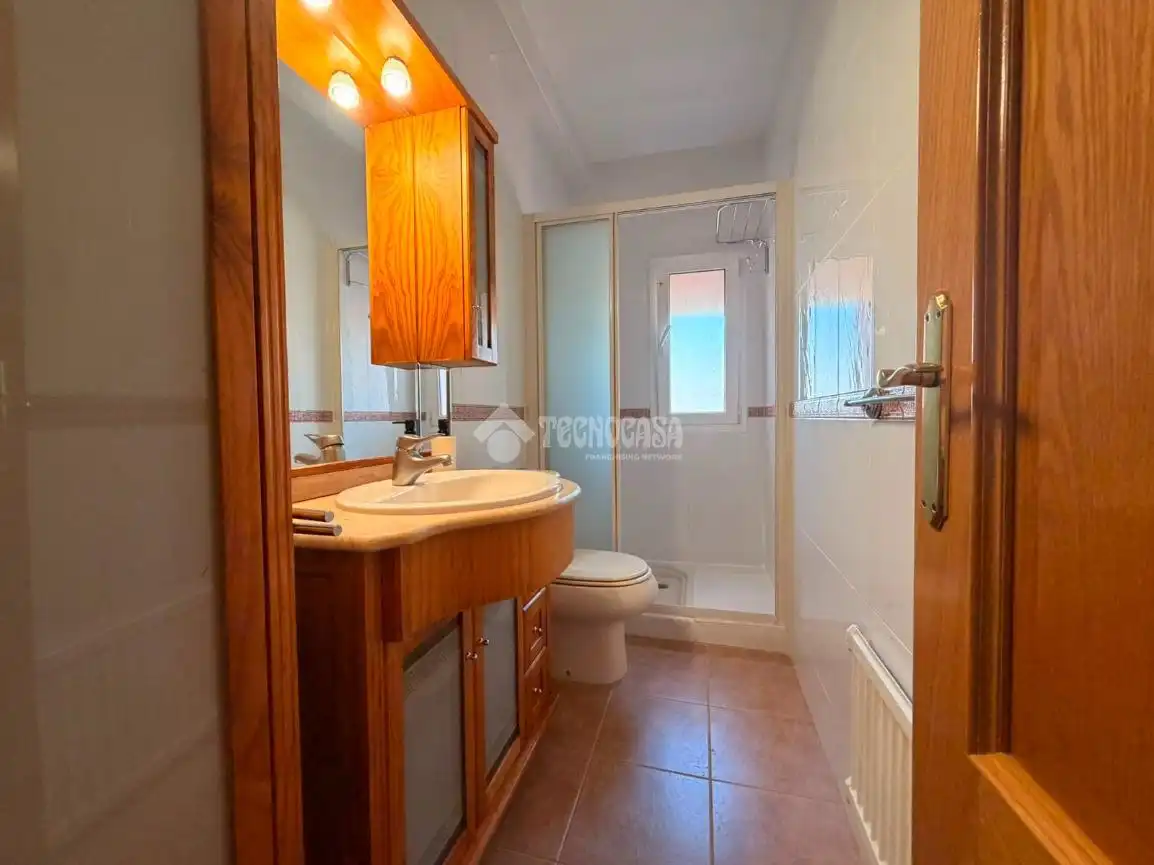 Badezimmer von Wohnung zur Miete in Madrid mit Klimaanlage, Heizung und Parkett