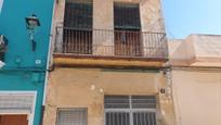 Vista exterior de Casa adosada en venda en Alzira amb Alarma