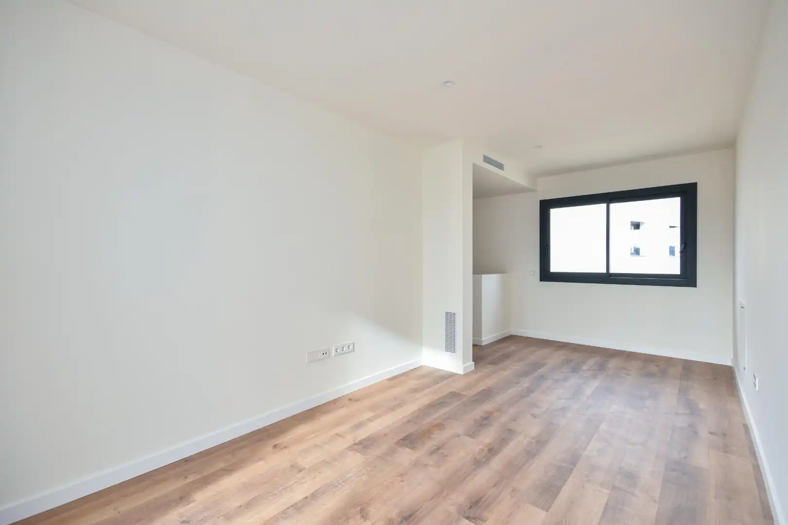 Sala de estar de Casa o chalet en venta en Terrassa con Aire acondicionado, Jardín privado y Parquet