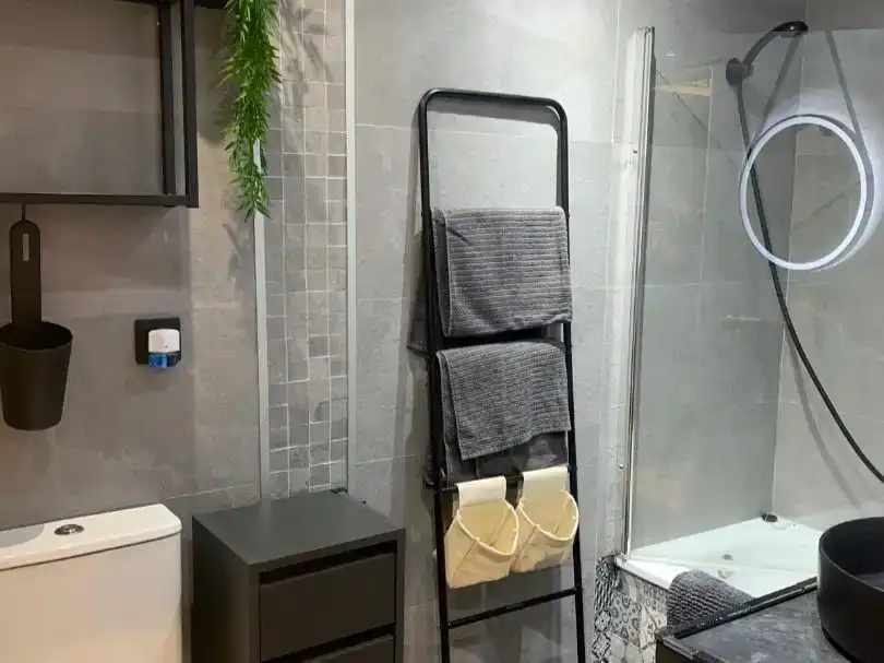 Baño de Piso en venta en Alisal - San Román