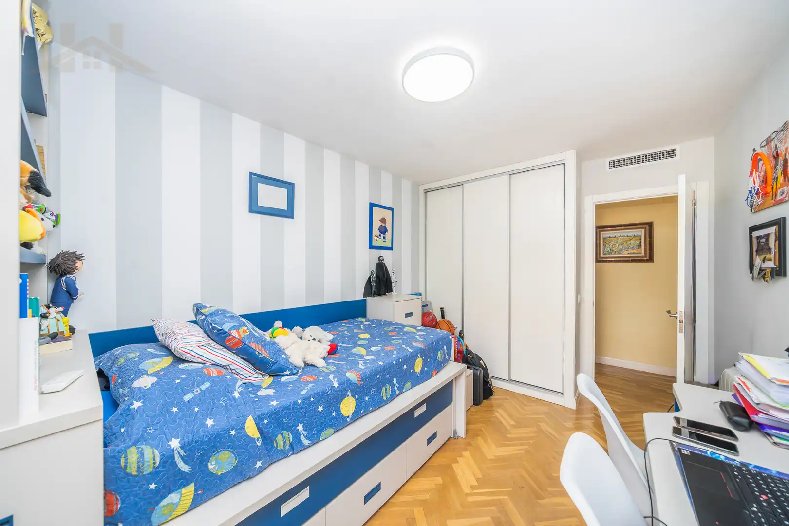 Bedroom of Flat for sale in Pozuelo de Alarcón  with Air Conditioner, Heating and Storage room