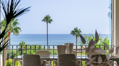 Hermoso apartamento de tres dormitorios con orientación sur situado en la prestigiosa comunidad cerrada de Bahía del Velerin, Este, imatge 4