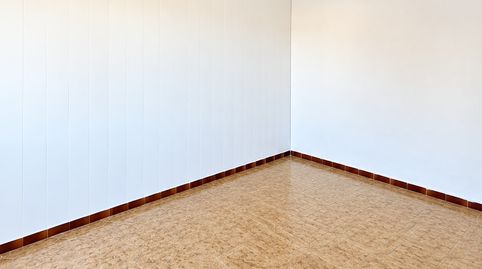 Foto 4 de Piso en venta en Zona Industrial, Barberà del Vallès