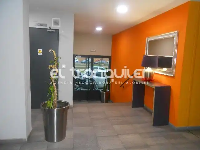 Wohnung zur Miete in Madrid mit Klimaanlage, Abstellraum und Möbliert