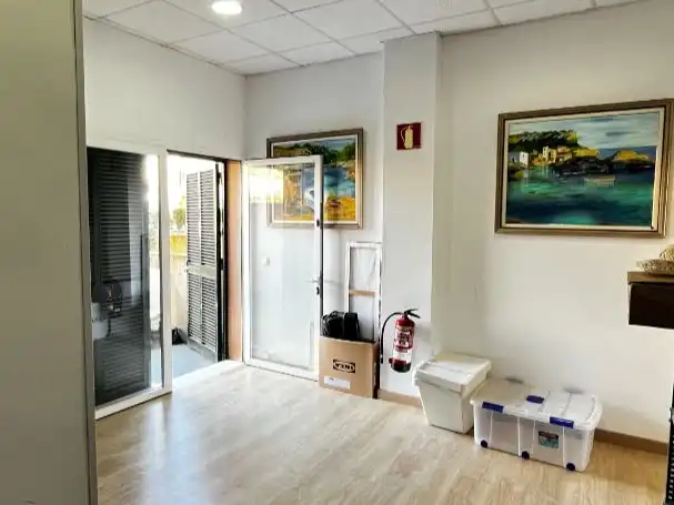 Business premises to rent in Avenida Joan Servera Camps 34, imagen 10