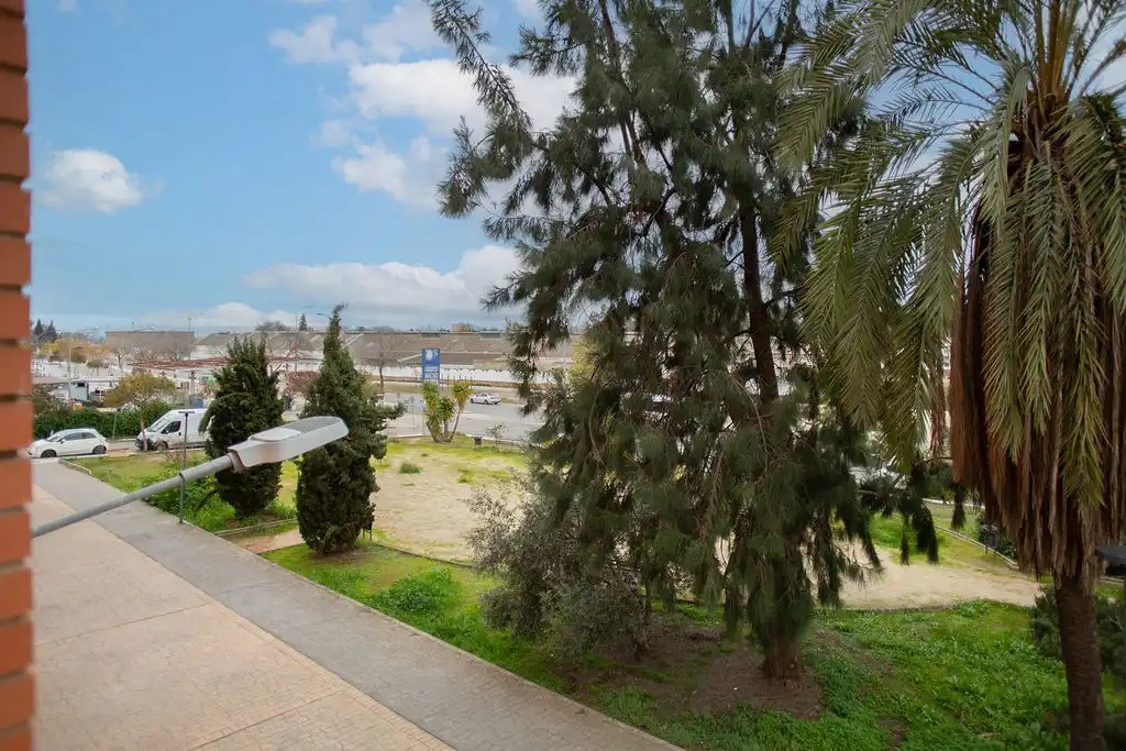 Vista exterior de Pis en venda en Linares amb Piscina