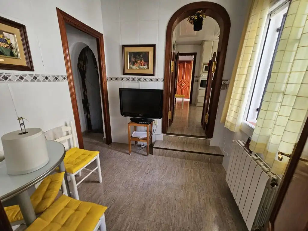 Einfamilien-Reihenhaus zum Verkauf in Calafell mit Klimaanlage, Heizung und Privatgarten