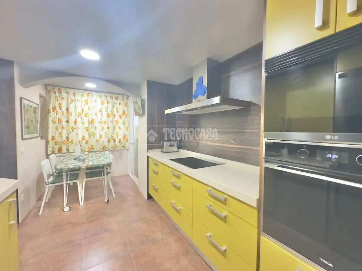 Kitchen of Flat for sale in Móstoles  with Air Conditioner, Heating and Terrace