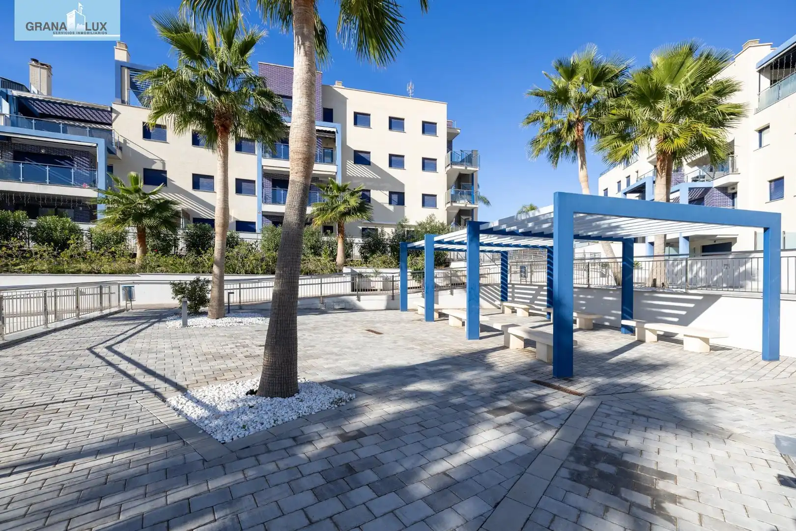 Vista exterior de Piso en venta en Almuñécar con Aire acondicionado, Jardín privado y Terraza