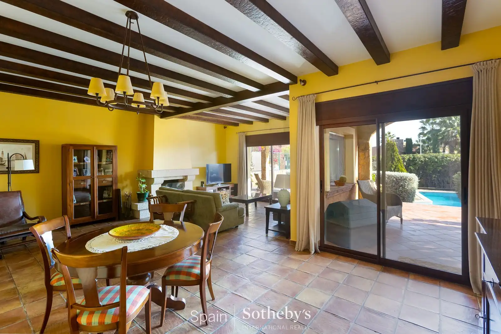 Casa con piscina en venta en Nucli Urbà, imagen 17