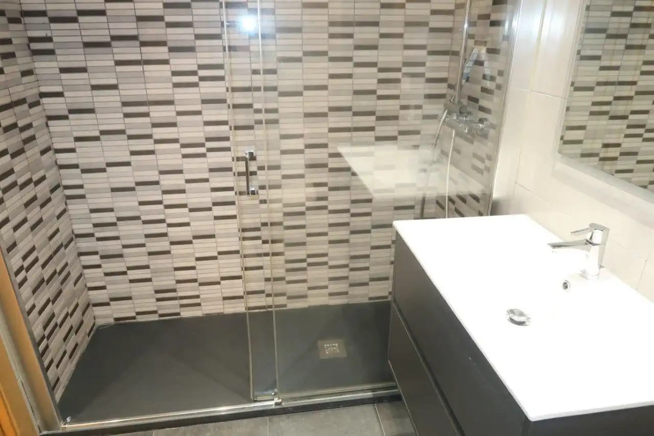 Piso con ascensor en venta en Almirante Romay, imagen 22