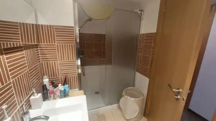 Bathroom of Flat for rent in Valencia  with Air Conditioner, Heating and Furnished