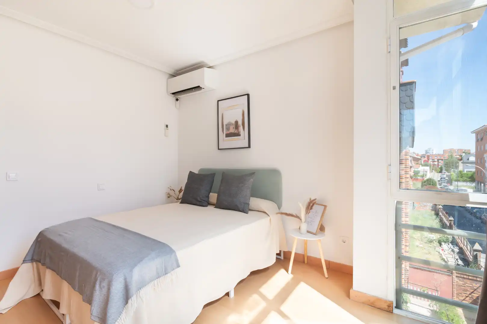Habitación de Piso de alquiler en Madrid con Aire acondicionado, Calefacción y Amueblado