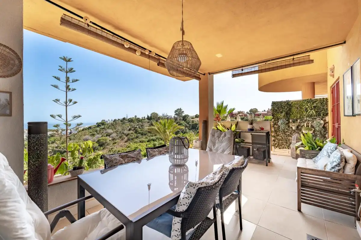 Terrassa de Planta baixa en venda en Marbella amb Aire condicionat, Calefacció i Jardí privat