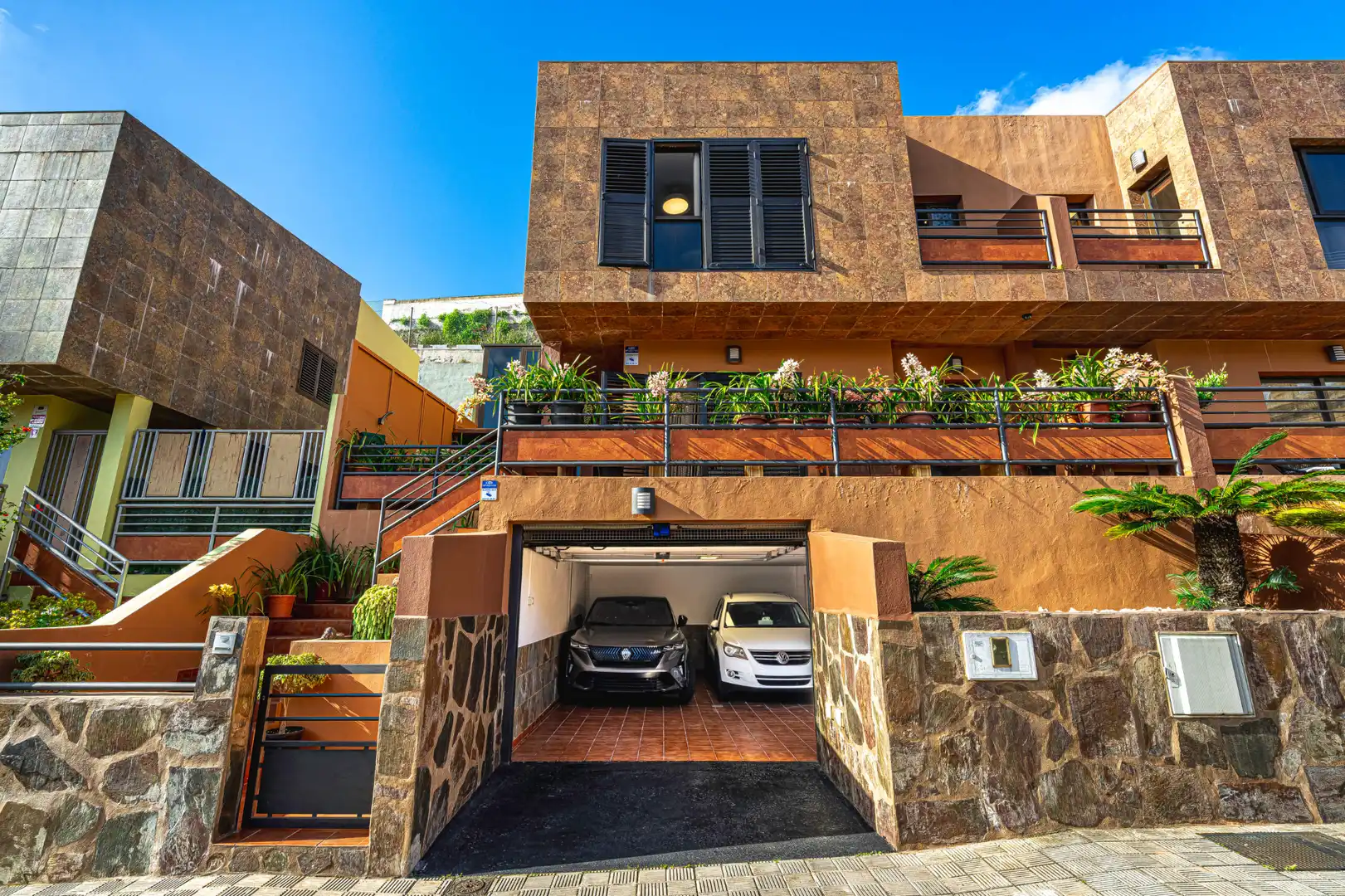 Vista exterior de Casa adosada en venta en Los Realejos con Parquet, Terraza y Trastero