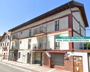 Vista exterior de Pis en venda en Muskiz amb Jardí privat