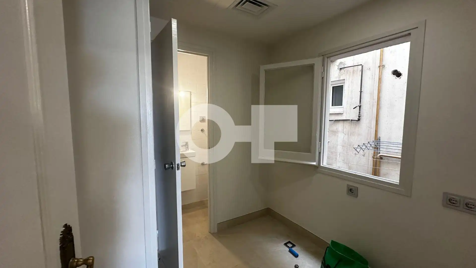Schlafzimmer von Wohnung zur Miete in Barcelona mit Parkett, Terrasse und Alarm