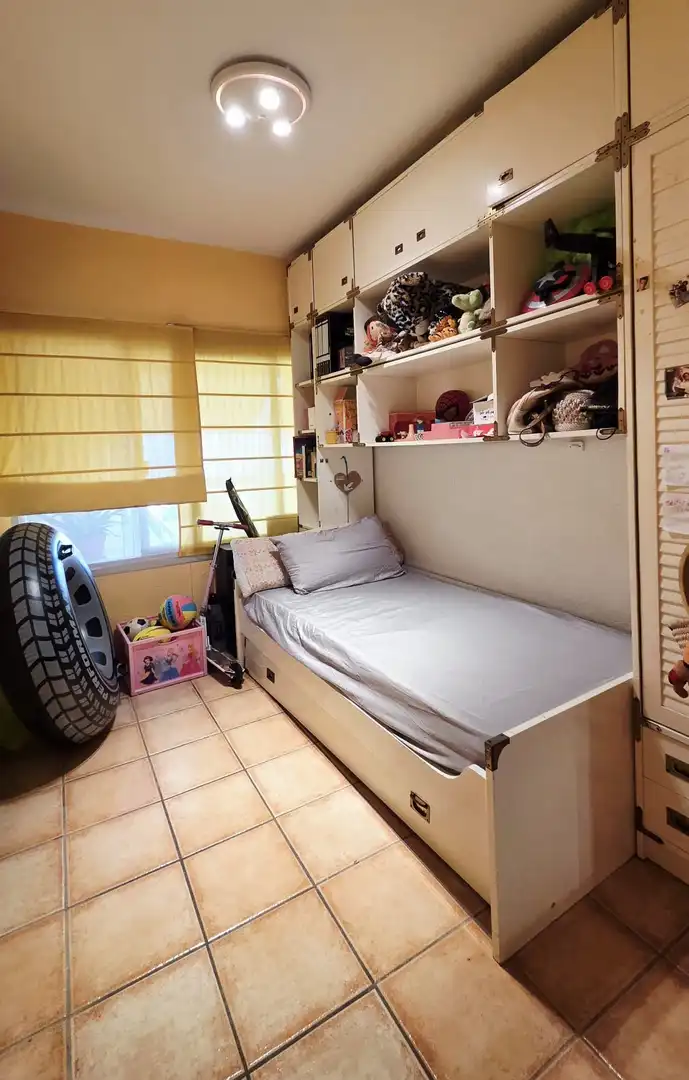 Habitación de Piso en venta en Benidorm con Aire acondicionado, Terraza y Piscina comunitaria