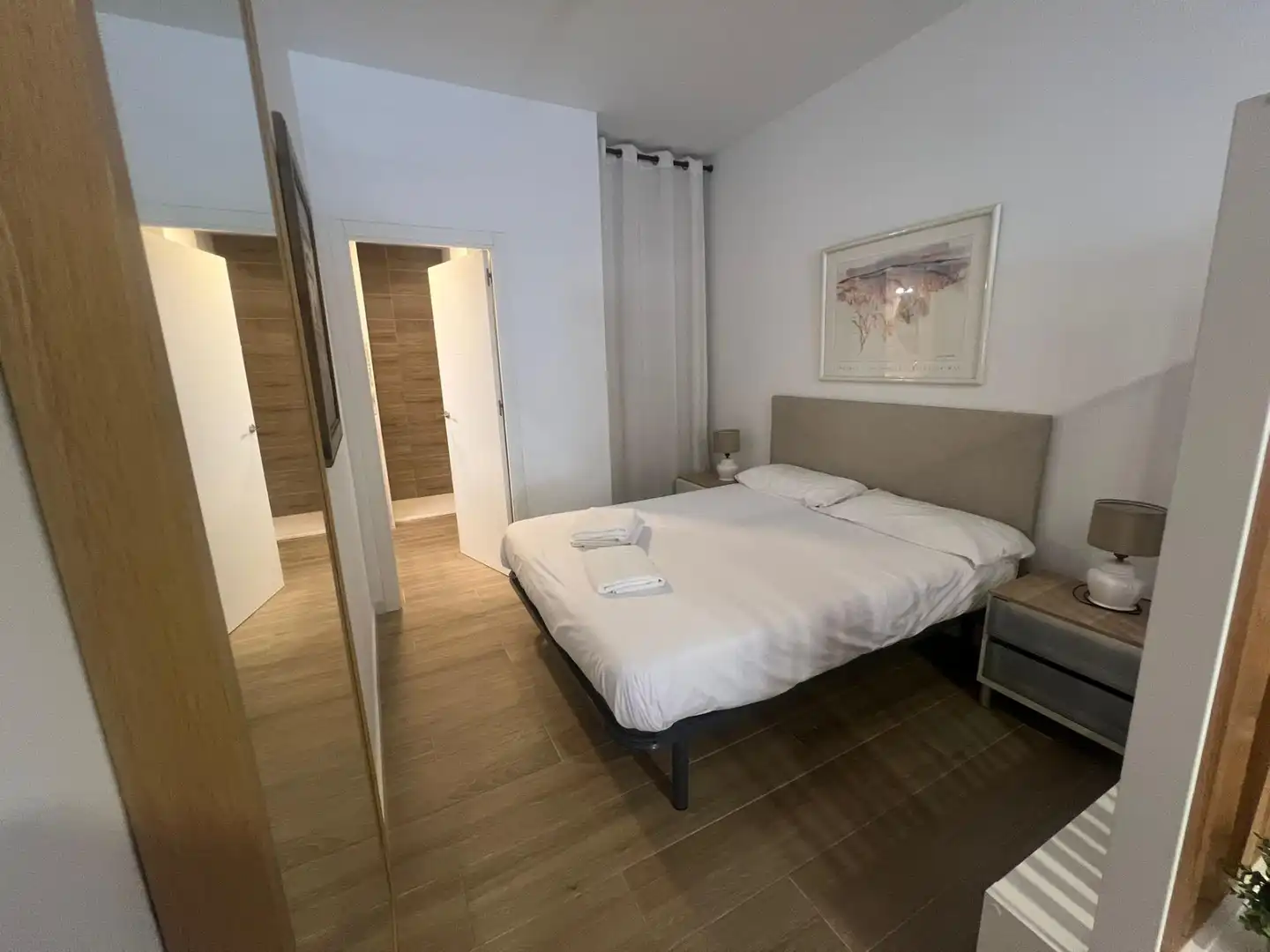 Bedroom of Flat for rent in Sevilla  with Air Conditioner and Furnished