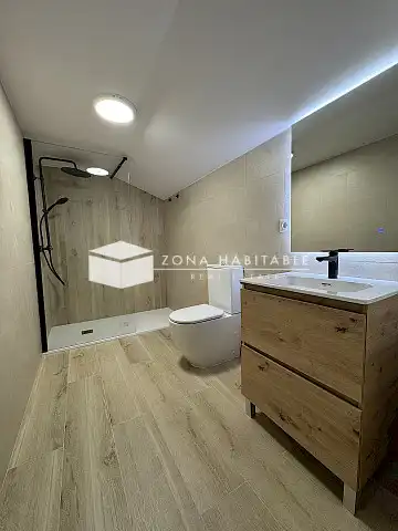 Bathroom of Attic for sale in Encamp  with Heating