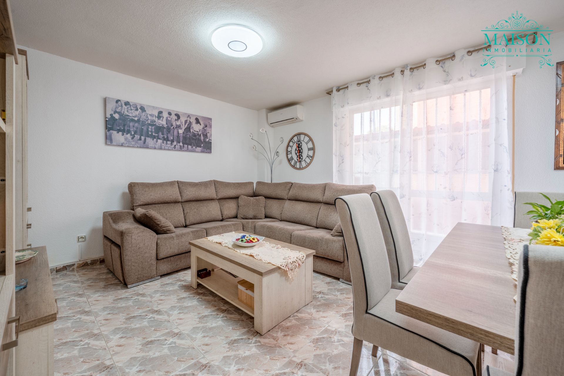 Living room of Flat for sale in Azuqueca de Henares  with Air Conditioner, Heating and Community pool