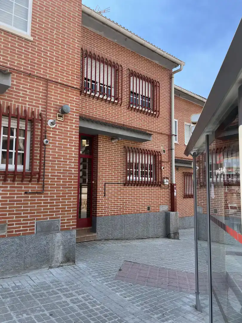 Exterior view of Houses for sale in Algete  with Balcony