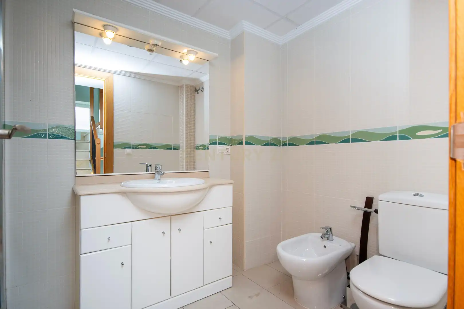 Baño de Casa adosada en venta en Alicante / Alacant con Aire acondicionado, Balcón y Piscina comunitaria