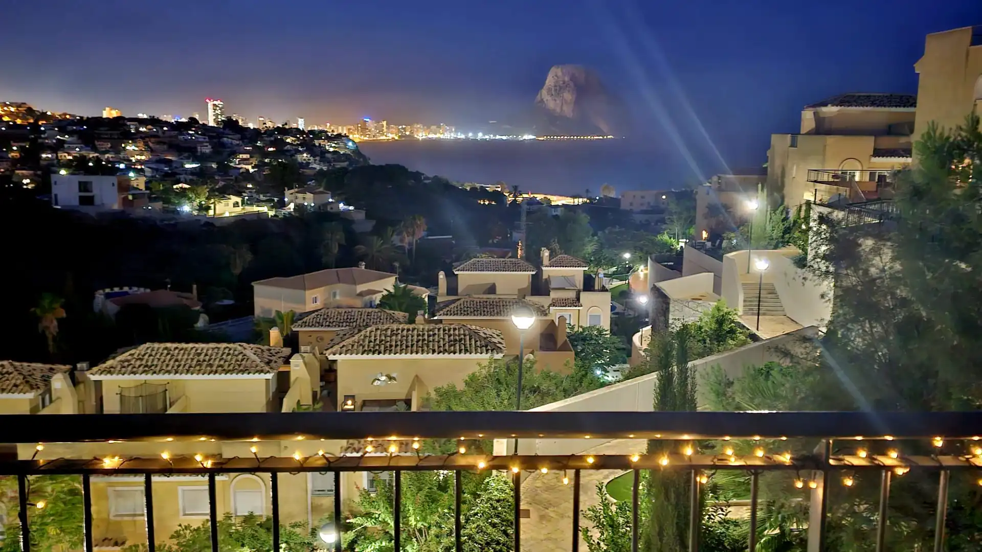 Vista exterior de Casa adosada en venta en Calpe / Calp con Aire acondicionado, Terraza y Amueblado