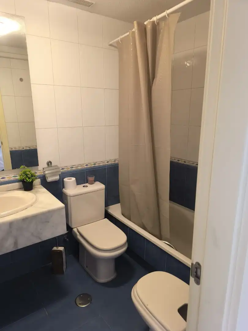 Badezimmer von Wohnung zum Verkauf in Villajoyosa / La Vila Joiosa mit Klimaanlage, Terrasse und Abstellraum