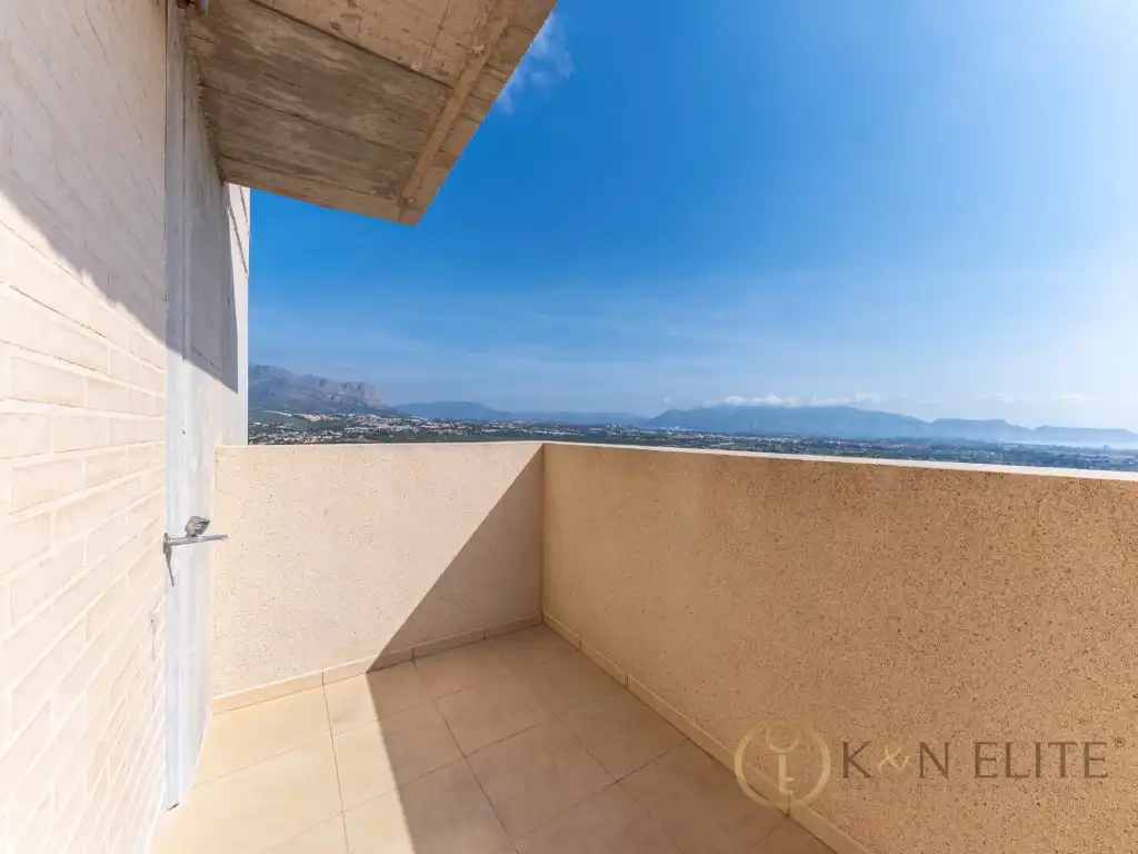 Terraza de Ático de alquiler en Benidorm con Aire acondicionado, Jardín privado y Piscina