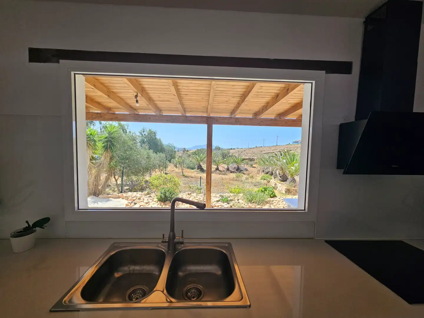Cuina de Casa o xalet en venda en Tuineje amb Jardí privat, Terrassa i Traster