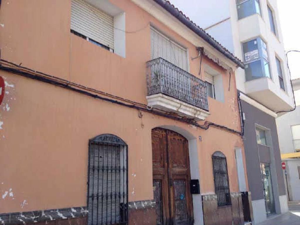 Vista exterior de Casa adosada en venda en Alzira