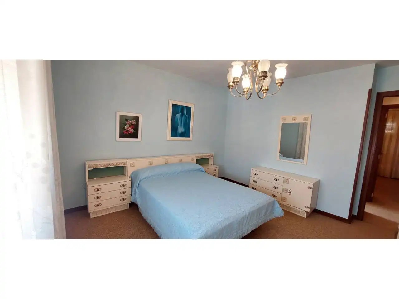 Habitación de Casa o chalet en venta en Almanza con Jardín privado, Terraza y Amueblado