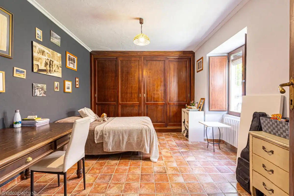 Dormitori de Casa adosada en venda en Valdepeñas amb Aire condicionat, Calefacció i Terrassa