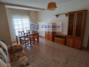 Gemischtgenutztes Gebäude zum Verkauf in Martos