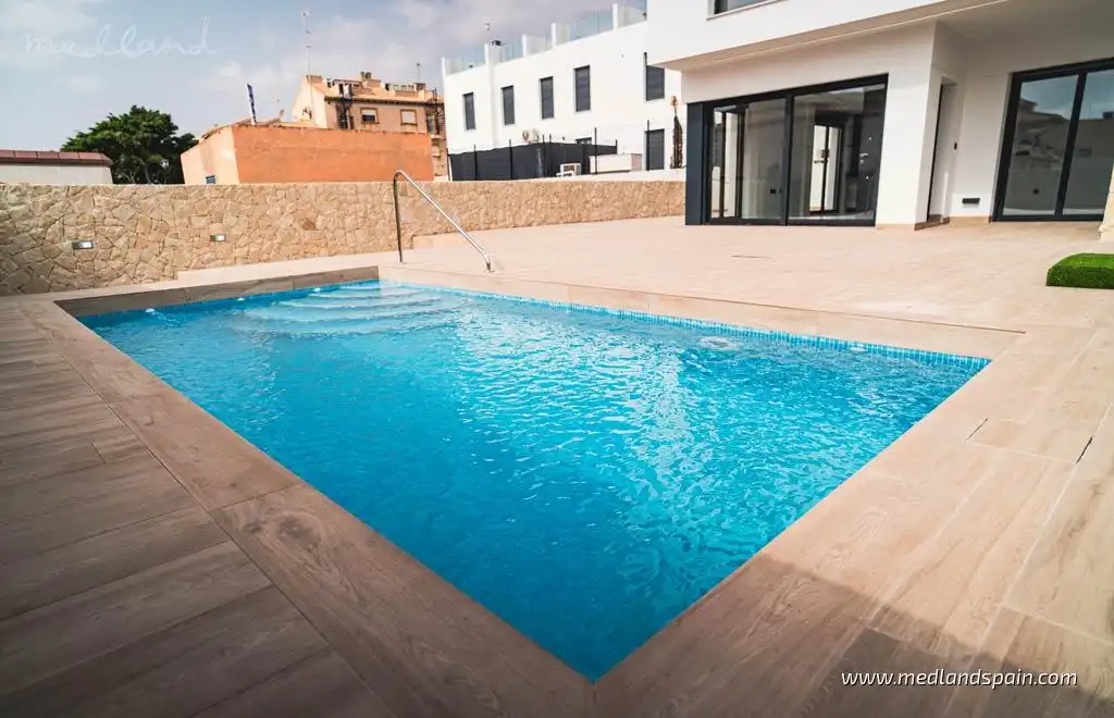 Chalet con piscina en venta en Orihuela Costa, imagen 2