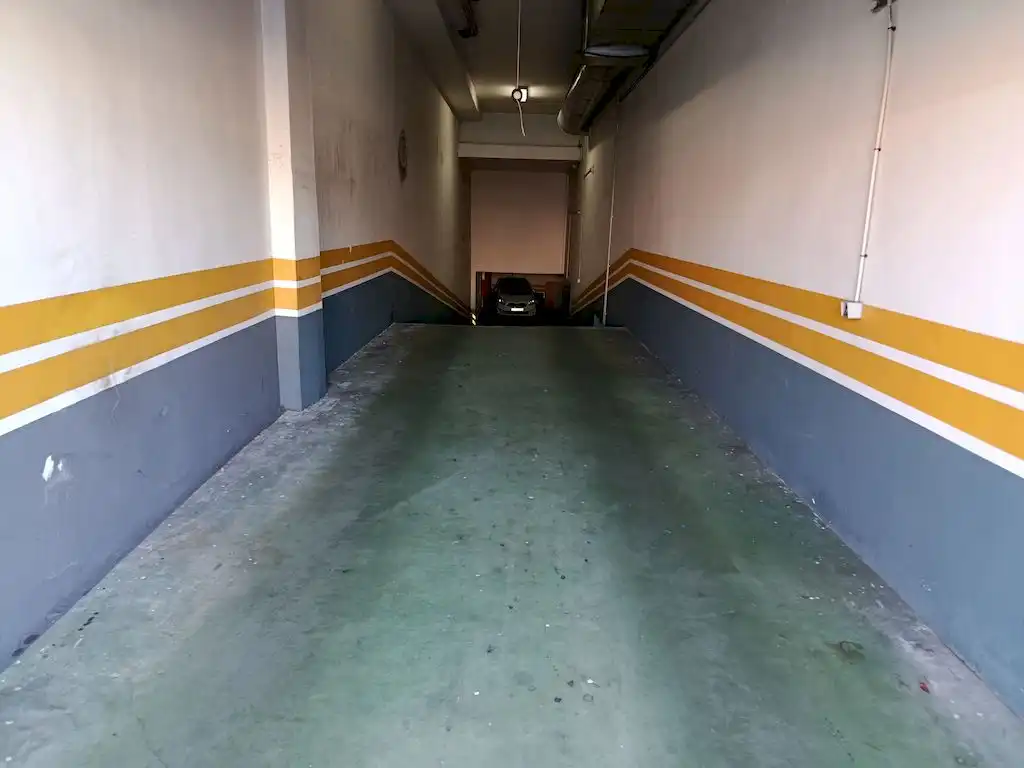 Garaje de alquiler en Paseo das Carolinas, Santa Uxía de Ribeira