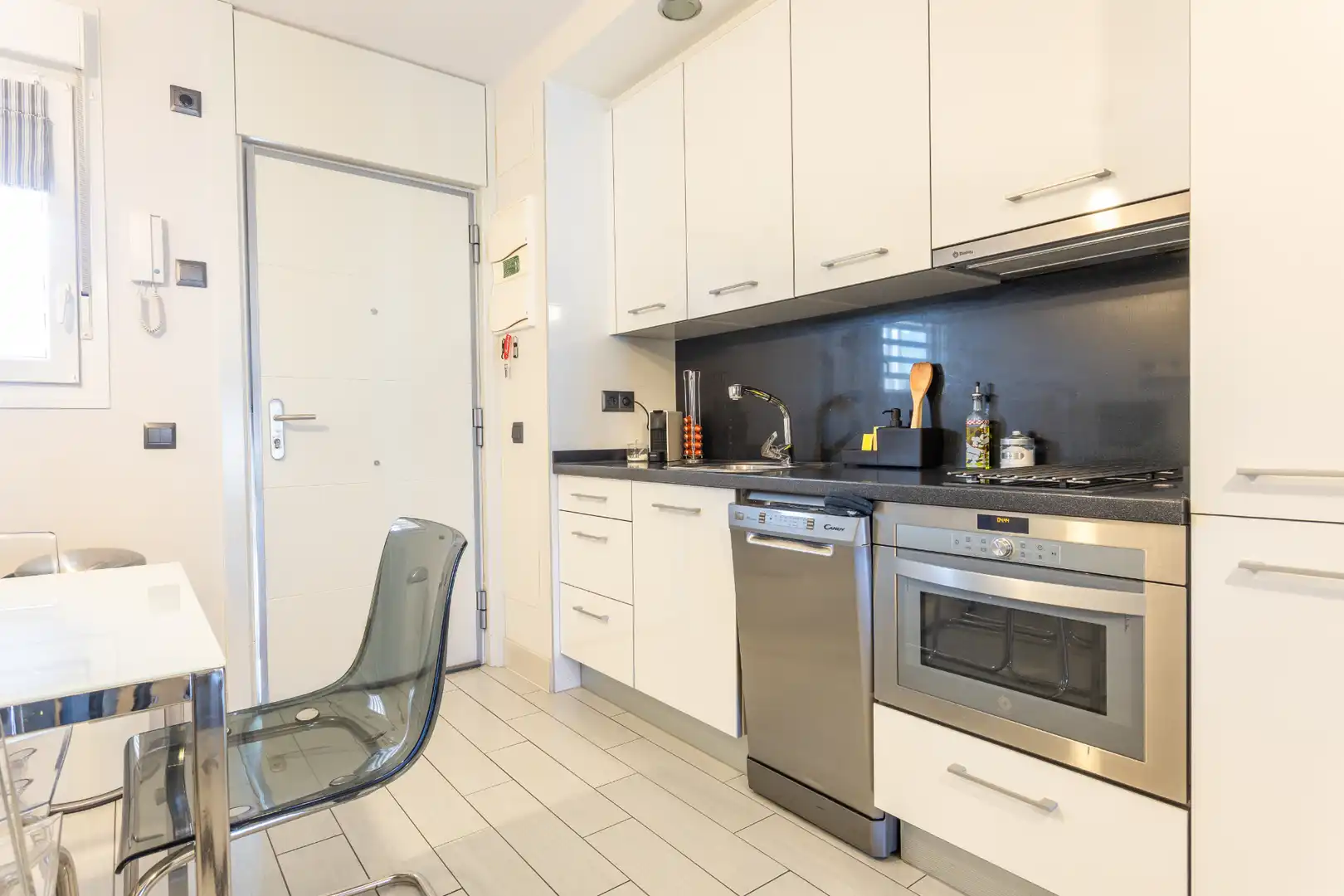 Flat with terrace to rent in Calle Real de San Sebastián, imagen 5