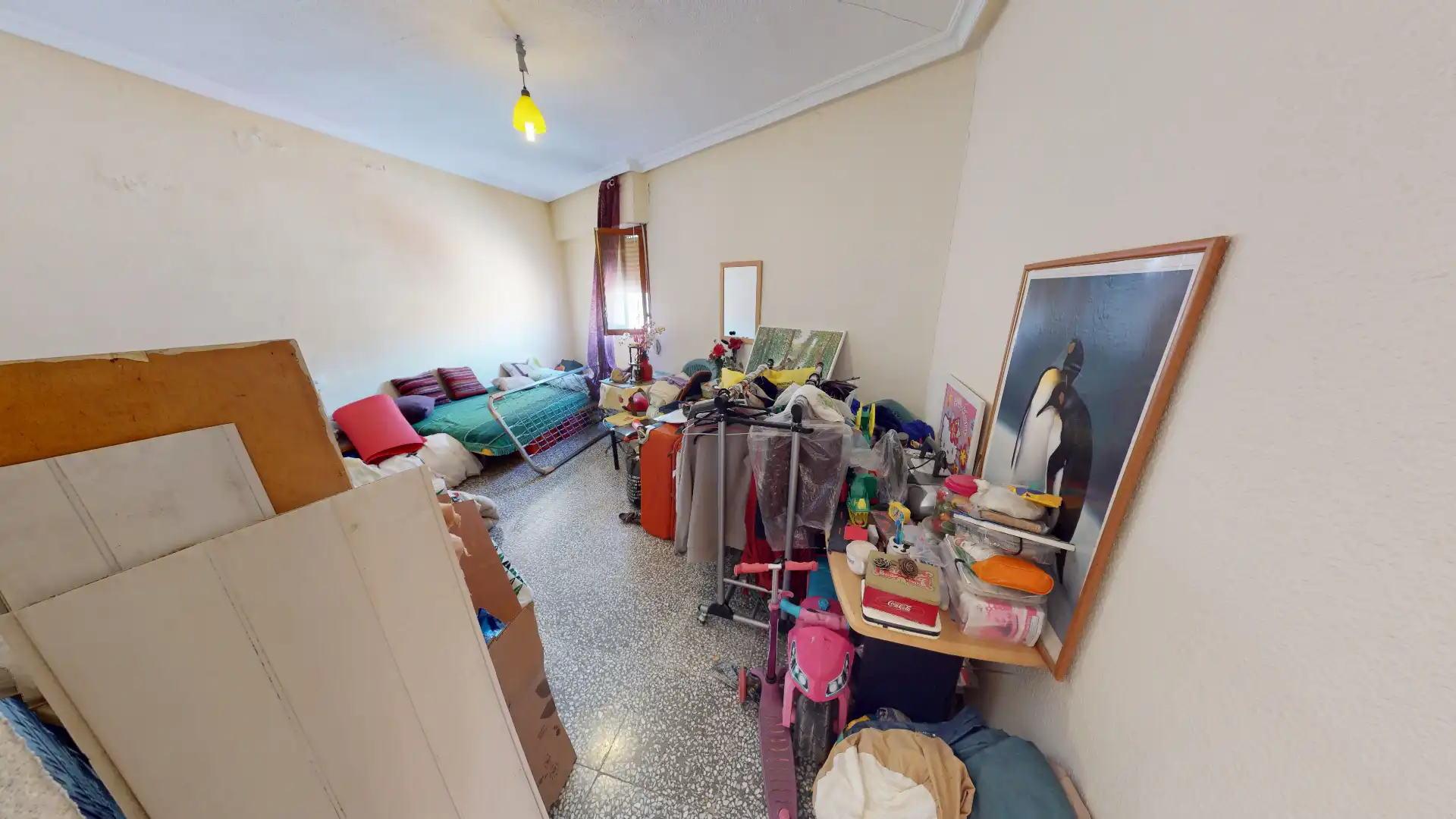 Dormitori de Casa adosada en venda en Algueña amb Calefacció, Terrassa i Moblat