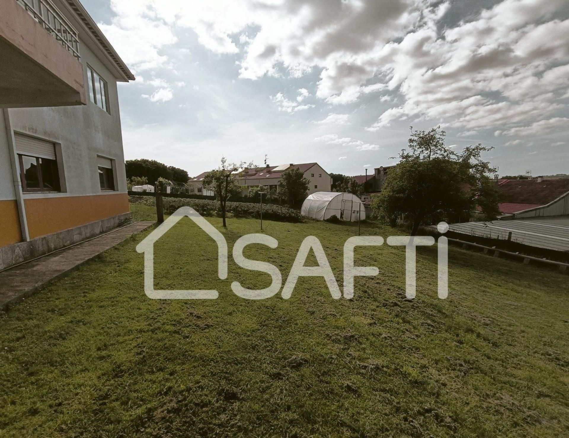 House or chalet for sale in Lalín