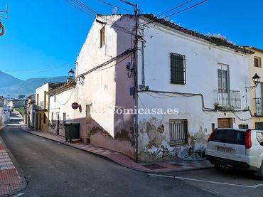 Terraced house for sale in Calle Maestra